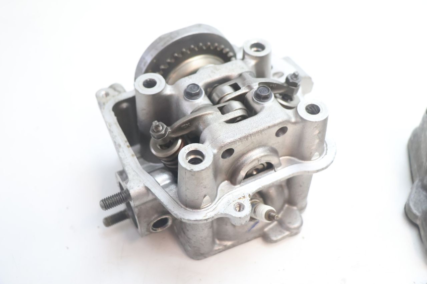 photo de ZYLINDERKOPF HONDA PCX (JF28) 125 (2009 - 2011) - Alternative Perspektive