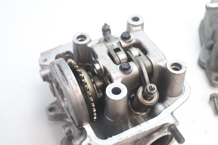 photo de ZYLINDERKOPF HONDA PCX (JF28) 125 (2009 - 2011) - Technische Nahaufnahme
