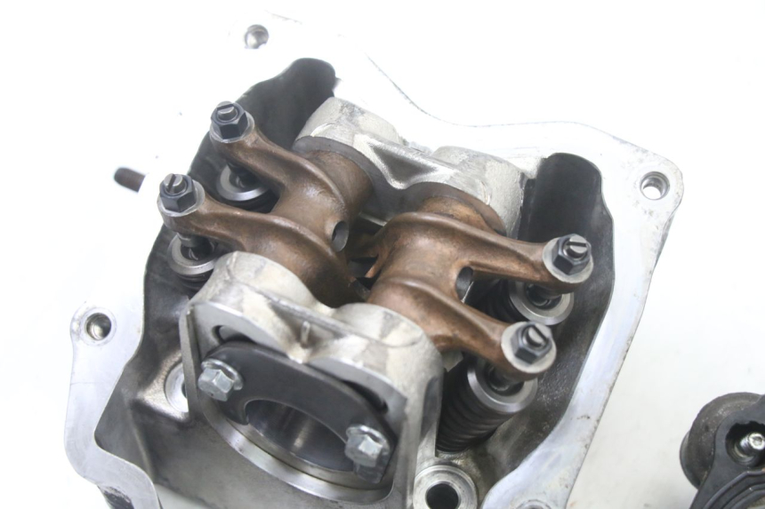 photo de ZYLINDERKOPF PIAGGIO X8 125 (2004 - 2007) - Details der Befestigungspunkte