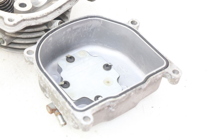 photo de ZYLINDERKOPF TNT MOTOR ROMA 10' 4T 50 (2007 - 2018) - Charakteristische Merkmale