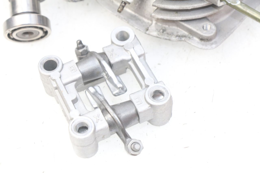 photo de ZYLINDERKOPF TNT MOTOR ROMA 10' 4T 50 (2007 - 2018) - Details der Befestigungspunkte