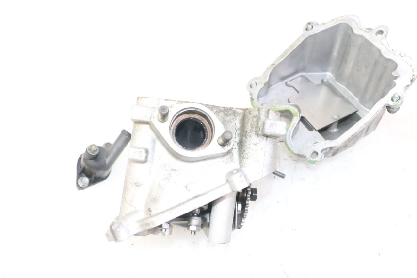 photo de ZYLINDERKOPF PEUGEOT SATELIS 125 (2013 - 2018) - Details der Befestigungspunkte