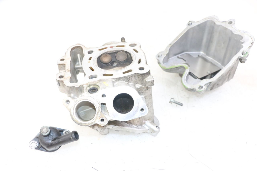 photo de ZYLINDERKOPF PEUGEOT SATELIS 125 (2013 - 2018) - Geprüftes Gebrauchtteil