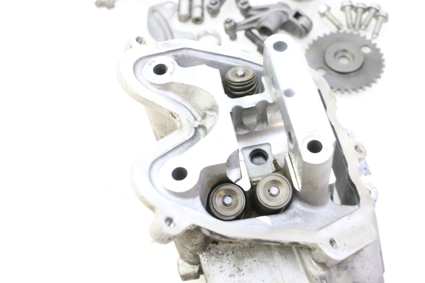 photo de ZYLINDERKOPF PEUGEOT SATELIS 125 (2013 - 2018) - Fokus auf die Struktur