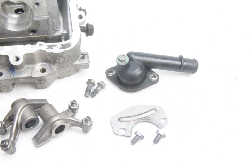 photo de ZYLINDERKOPF PEUGEOT SATELIS 125 (2006 - 2009) - Zoom auf Komponenten
