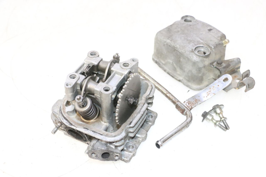 photo de ZYLINDERKOPF HONDA SCV LEAD 100 (2003 - 2007) - Charakteristische Merkmale