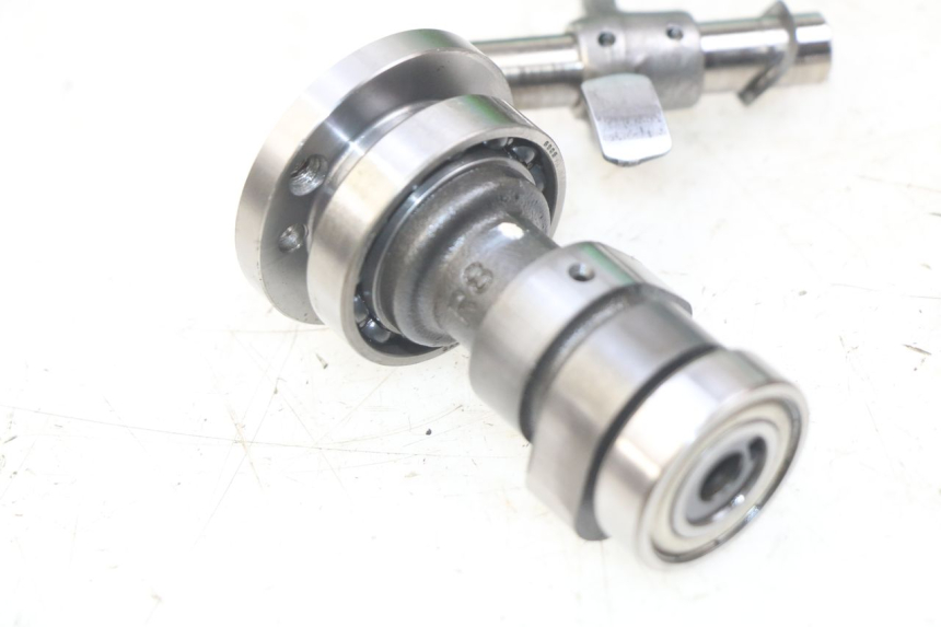 photo de ZYLINDERKOPF SUZUKI SIXTEEN 125 (2008 - 2010) - Zoom auf Gebrauchszustand