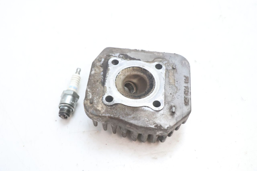 photo de ZYLINDERKOPF PEUGEOT SPEEDFIGHT 2 AC 50 (2000 - 2009) - Technische Nahaufnahme
