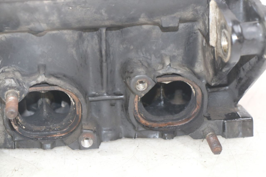 photo de ZYLINDERKOPF TRIUMPH SPRINT ST 955 (1999 - 2001) - Hochauflösende Nahaufnahme