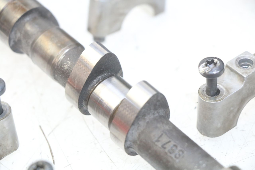 photo de ZYLINDERKOPF TRIUMPH SPRINT ST 955 (1999 - 2001) - Technische Nahaufnahme