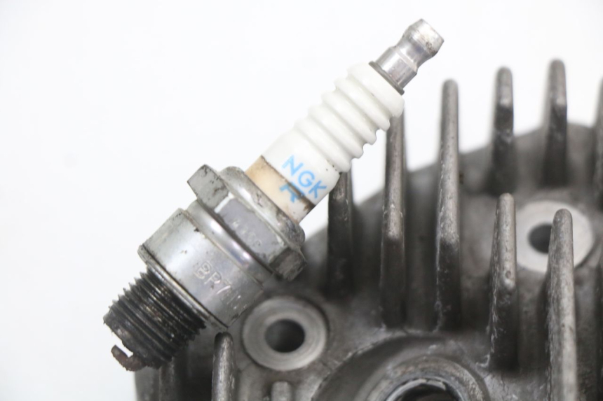 photo de ZYLINDERKOPF PEUGEOT STREETZONE 2T 50 (2014 - 2019) - Zoom auf Gebrauchszustand