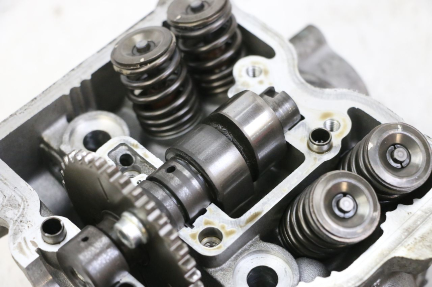 photo de ZYLINDERKOPF SUZUKI BURGMAN 125 (2015 - 2017) - Charakteristische Merkmale