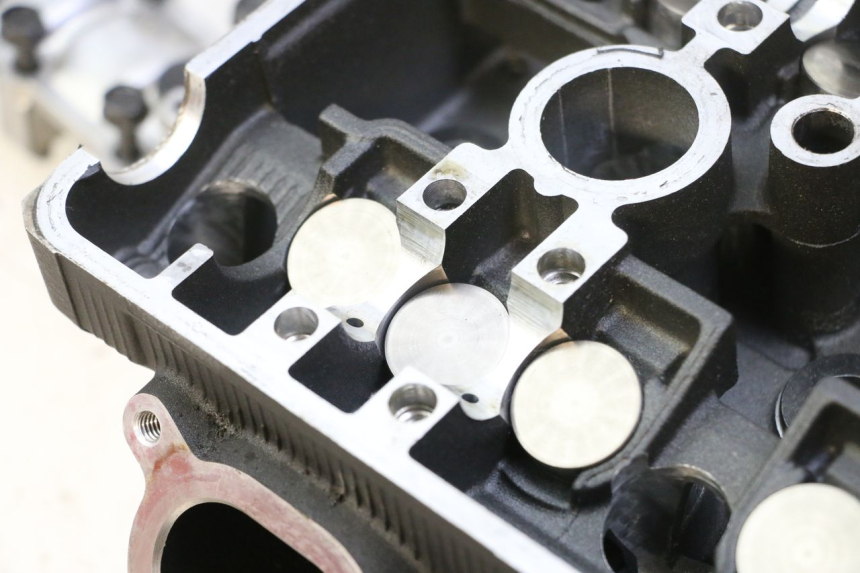 photo de ZYLINDERKOPF YAMAHA TDM ABS 900 (2002 - 2014) - Profilansicht des Ersatzteils