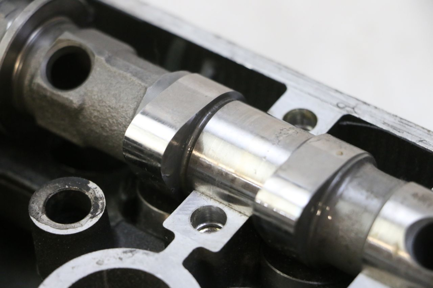 photo de ZYLINDERKOPF YAMAHA TDM ABS 900 (2002 - 2014) - Technische Nahaufnahme