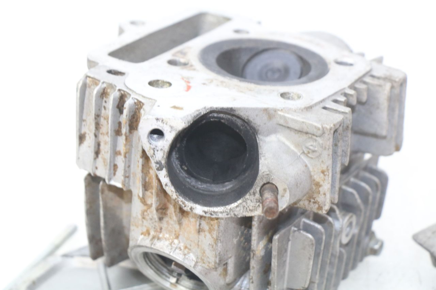 photo de ZYLINDERKOPF NITRO MOTORS THUNDER 125 - Technische Nahaufnahme