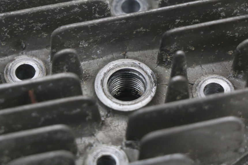 photo de ZYLINDERKOPF PIAGGIO TYPHOON 80 (1994 - 1997) - Zoom auf Gebrauchszustand