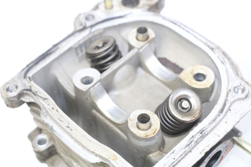 photo de ZYLINDERKOPF PEUGEOT V-CLIC VCLIC 50 (2007 - 2013) - Hochauflösende Nahaufnahme