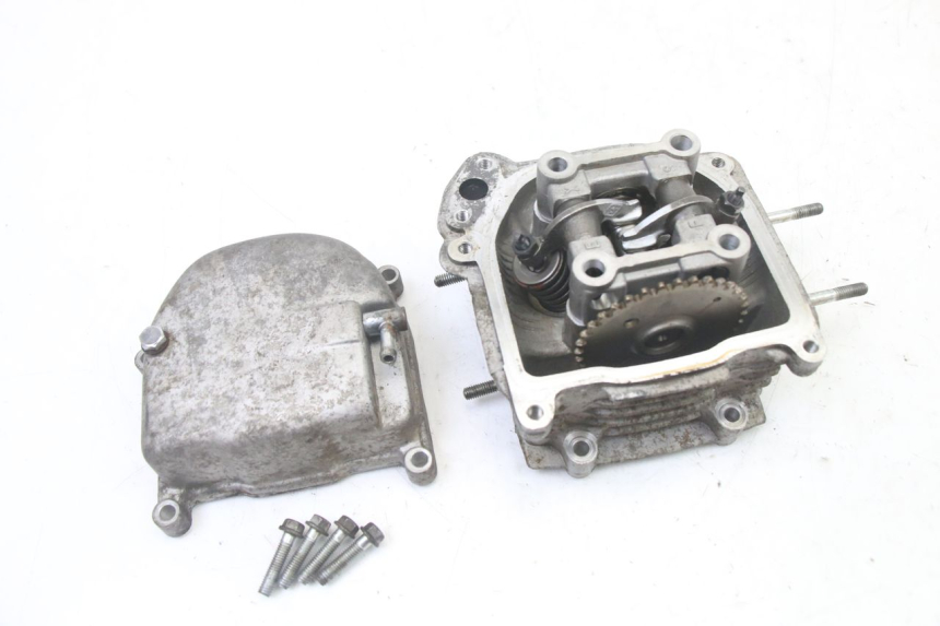 photo de ZYLINDERKOPF PEUGEOT V-CLIC VCLIC 50 (2007 - 2013) - Detaillierte Sichtprüfung