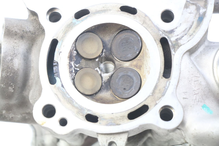 photo de ZYLINDERKOPF PIAGGIO VESPA GTS IGET ABS 125 (2017 - 2023) - Alternative Perspektive