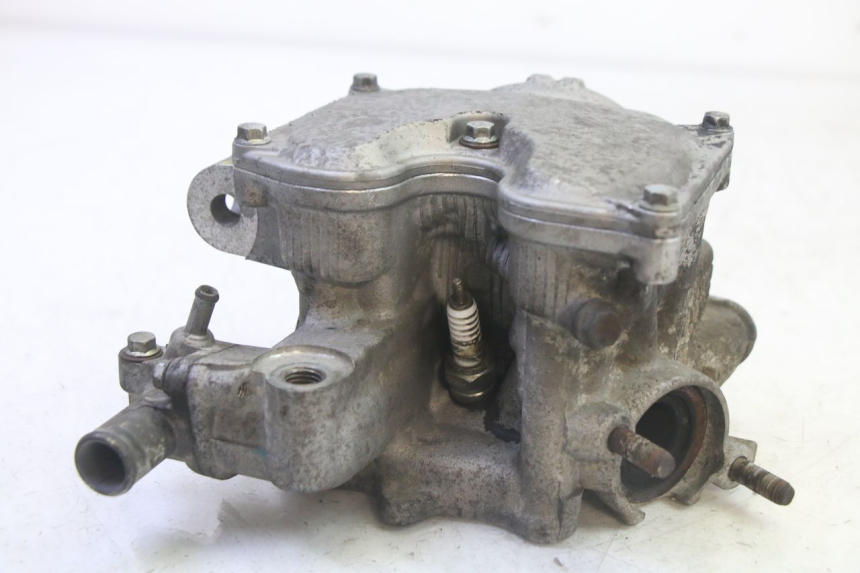 photo de ZYLINDERKOPF YAMAHA X-MAX XMAX 125 (2010 - 2013) - Fokus auf die Struktur