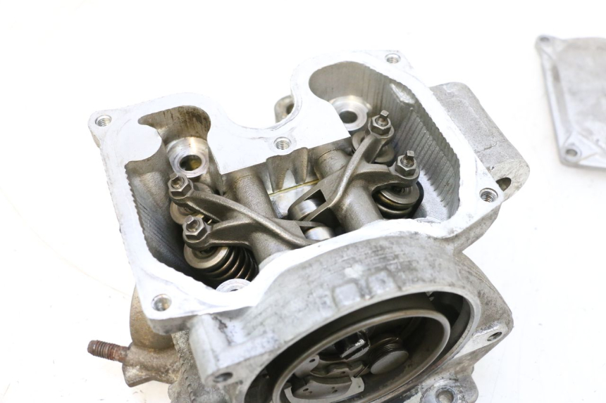 photo de ZYLINDERKOPF YAMAHA X-MAX XMAX 125 (2010 - 2013) - Details der Befestigungspunkte