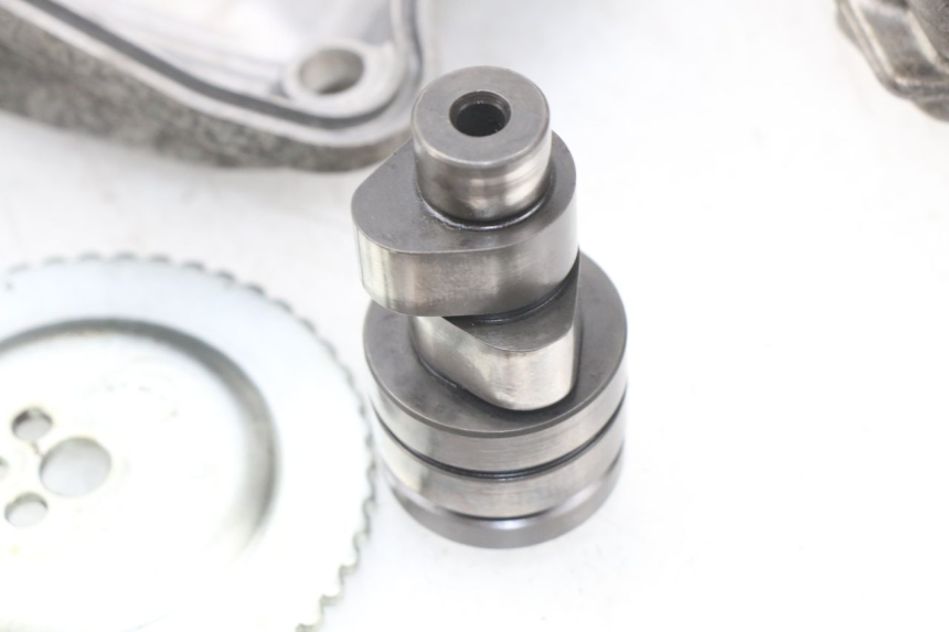 photo de ZYLINDERKOPF PIAGGIO X8 400 (2006 - 2007) - Zoom auf Komponenten