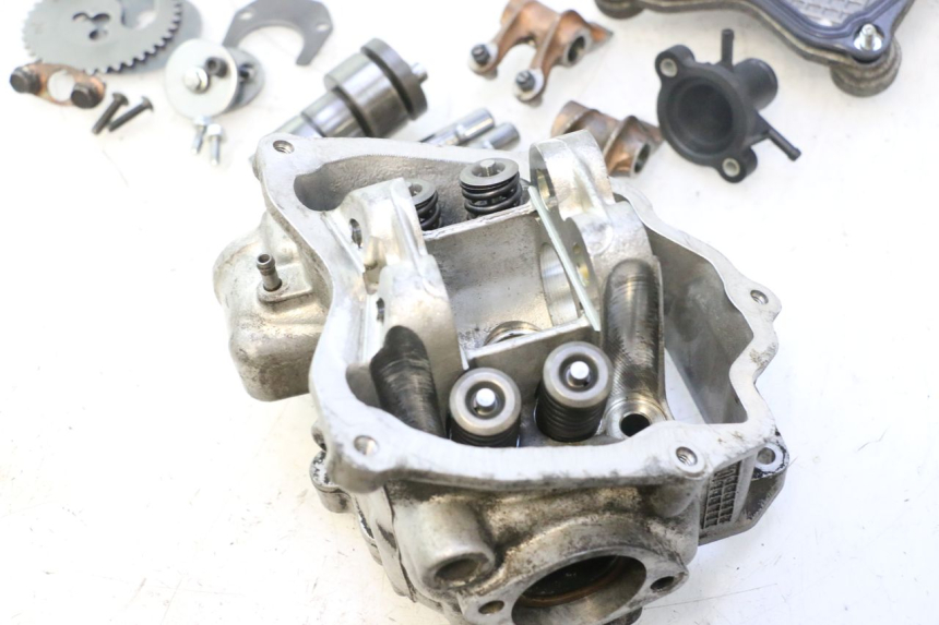 photo de ZYLINDERKOPF PIAGGIO X9 EVOLUTION 125 (2003 - 2007) - Charakteristische Merkmale
