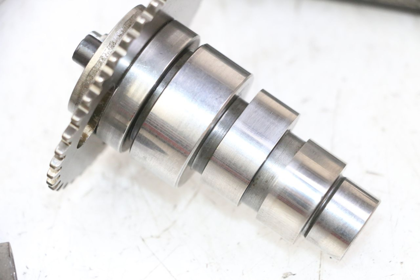 photo de ZYLINDERKOPF PIAGGIO XEVO - X EVO 125 (2007 - 2017) - Detailansicht des Bauteils