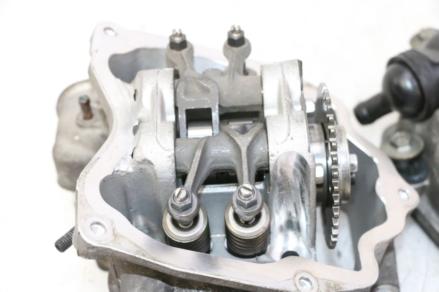 photo de ZYLINDERKOPF PIAGGIO XEVO - X EVO 125 (2007 - 2017) - Oberflächenzustand und Material