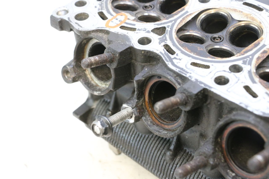 photo de ZYLINDERKOPF YAMAHA XJ6 ABS 600 (2008 - 2016) - Technische Nahaufnahme