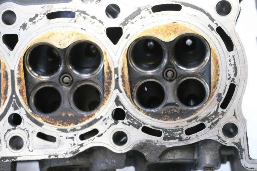 photo de ZYLINDERKOPF YAMAHA XJ6 ABS 600 (2008 - 2016) - Oberflächenzustand und Material