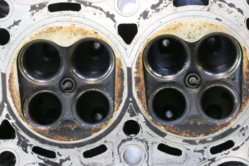 photo de ZYLINDERKOPF YAMAHA XJ6 ABS 600 (2008 - 2016) - Geprüftes Gebrauchtteil