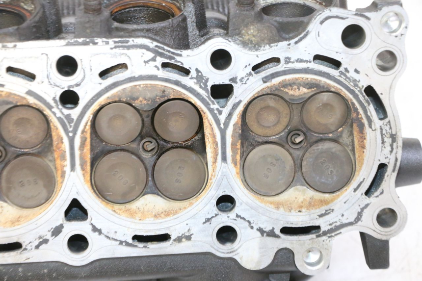 photo de ZYLINDERKOPF YAMAHA XJ6 600 (2008 - 2016) - Alternativer Blickwinkel