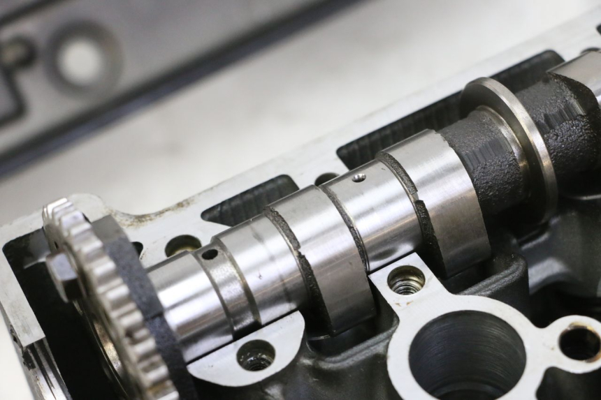 photo de ZYLINDERKOPF YAMAHA XJ6 600 (2008 - 2016) - Weitere Ansicht des Artikels