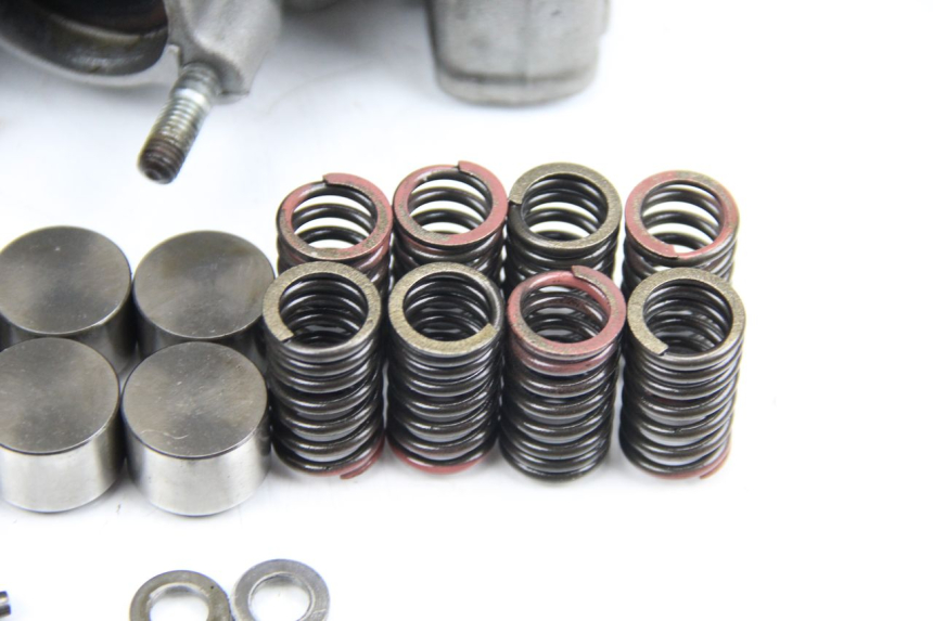 photo de ZYLINDERKOPF YAMAHA XP T-MAX TMAX 500 (2008 - 2012) - Details der Befestigungspunkte