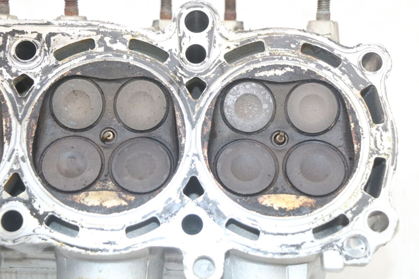 photo de ZYLINDERKOPF YAMAHA FJR ABS 1300 (2006 - 2012) - Zoom auf Gebrauchszustand