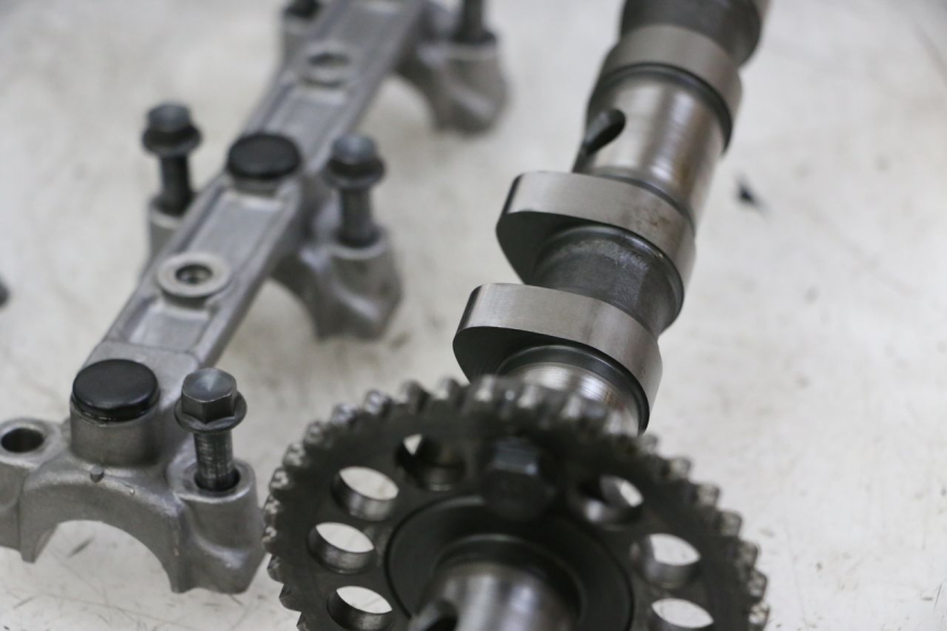 photo de ZYLINDERKOPF YAMAHA FZS FAZER 600 (2001 - 2003) - Profilansicht des Ersatzteils