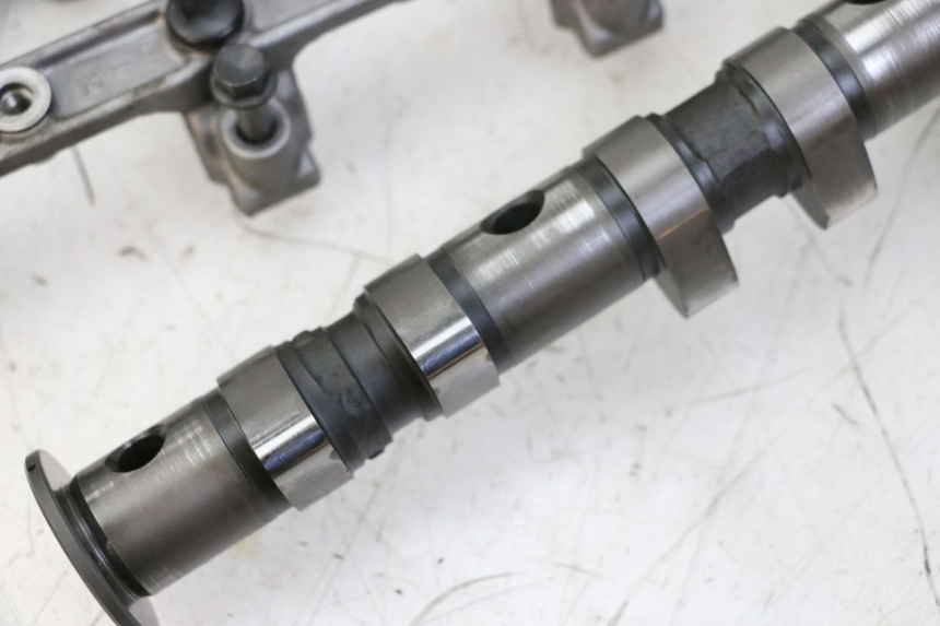 photo de ZYLINDERKOPF YAMAHA FZS FAZER 600 (2001 - 2003) - Technische Nahaufnahme