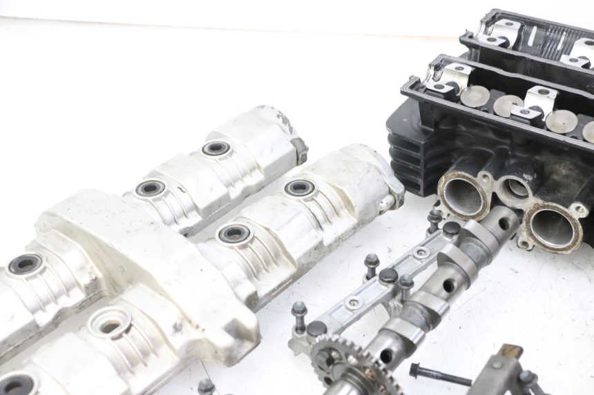 photo de ZYLINDERKOPF YAMAHA FZS FAZER 600 (2001 - 2003) - Details der Befestigungspunkte