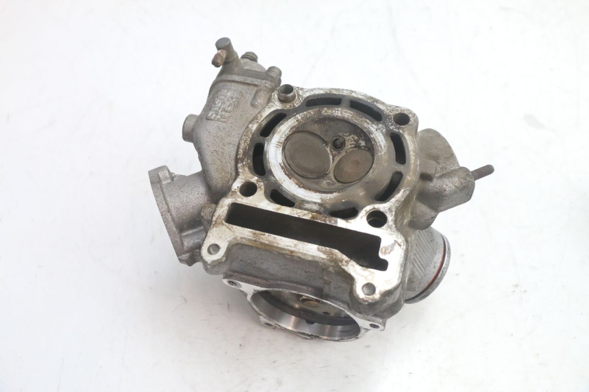 photo de ZYLINDERKOPF YAMAHA YP MAJESTY 125 (1998 - 2001) - Alternative Perspektive