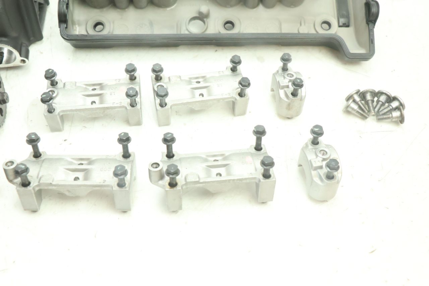 photo de ZYLINDERKOPF YAMAHA YZF R6 600 (2008 - 2009) - Detaillierte Sichtprüfung