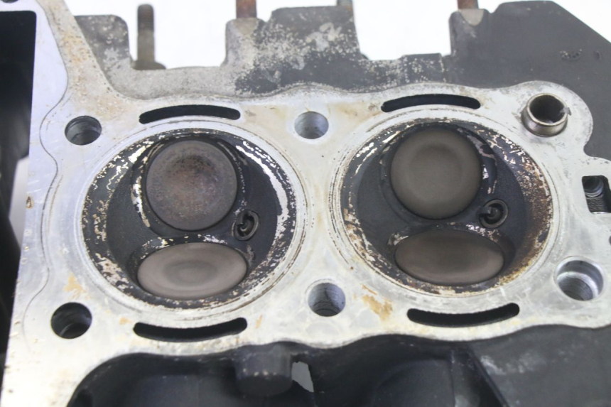 photo de ZYLINDERKOPF KAWASAKI ZR 7 750 (1999 - 2004) - Zoom auf Komponenten