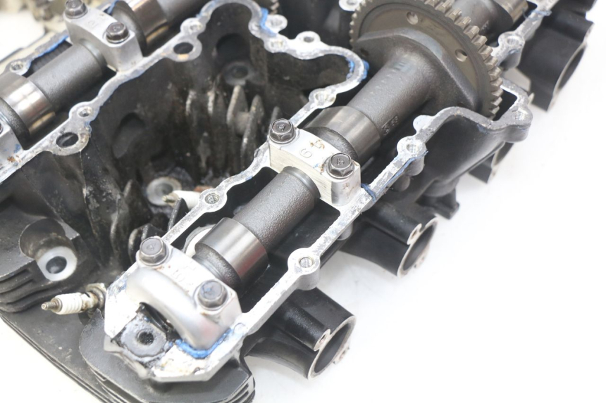 photo de ZYLINDERKOPF KAWASAKI ZR7 ZR-7 S 750 (1999 - 2004) - Zoom auf Gebrauchszustand