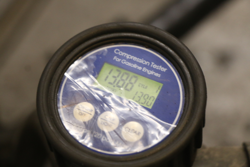 photo de ZYLINDER HONDA FES PANTHEON 125 (2003 - 2007) - Weitere Ansicht des Artikels