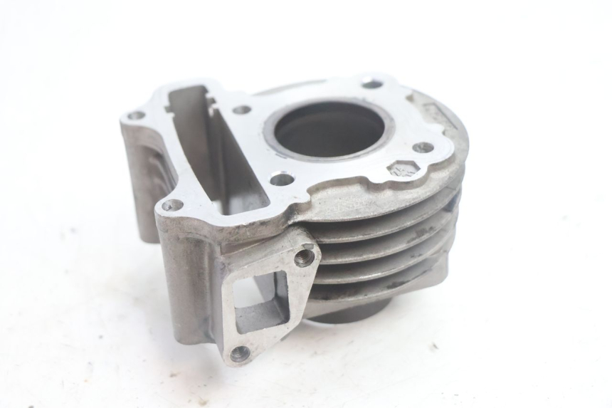 photo de ZYLINDER PEUGEOT KISBEE 4T 50 (2010 - 2017) - Oberflächenzustand und Material