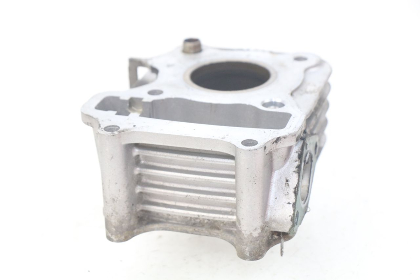 photo de ZYLINDER SYM ORBIT III 3 4T 50 (2018 - 2021) - Details der Befestigungspunkte