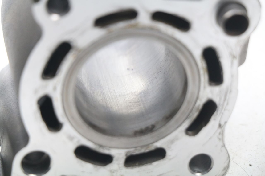 photo de ZYLINDER MBK OVETTO 4T 50 (2008 - 2016) - Details der Befestigungspunkte