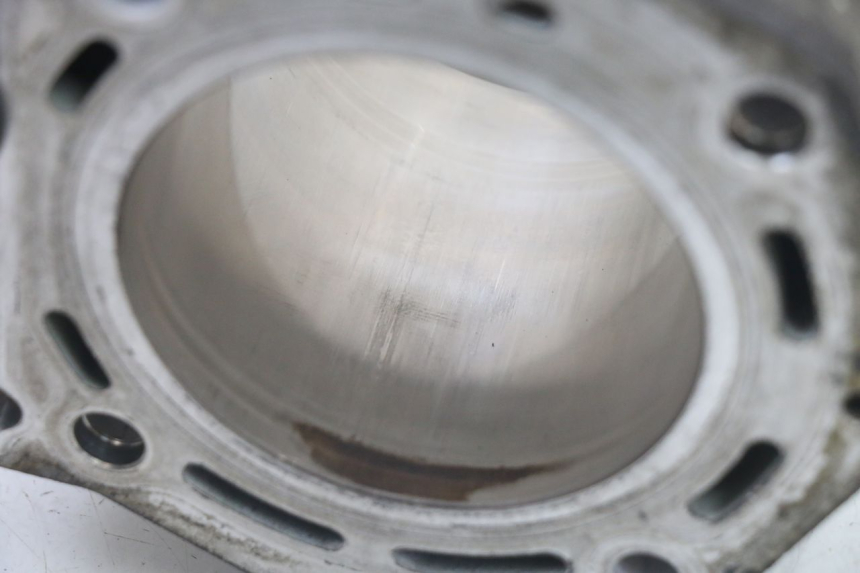 photo de ZYLINDER PIAGGIO MP3 LT 400 (2007 - 2012) - Details der Befestigungspunkte