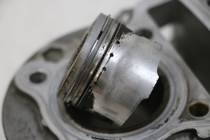 photo de ZYLINDER KOLBEN KYMCO AGILITY 16+ 4T 50 (2018 - 2023) - Hochauflösende Nahaufnahme