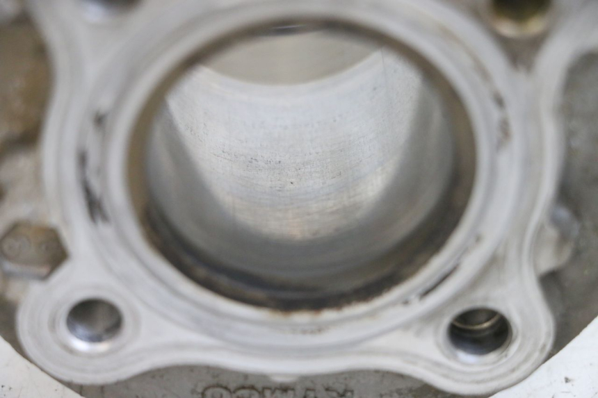 photo de ZYLINDER KOLBEN KYMCO AGILITY 16+ 4T 50 (2018 - 2023) - Details der Befestigungspunkte